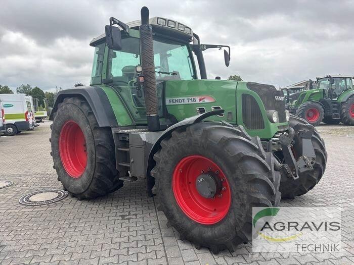 Fendt 718 VARIO Tractores