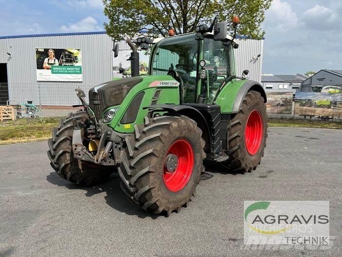 Fendt 724 VARIO S4 Tractores