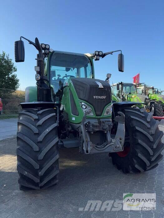 Fendt 724 VARIO S4 Tractores