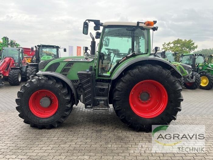 Fendt 724 VARIO SCR Tractores