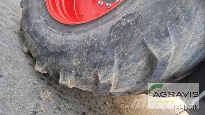 Fendt 818 VARIO Tractores