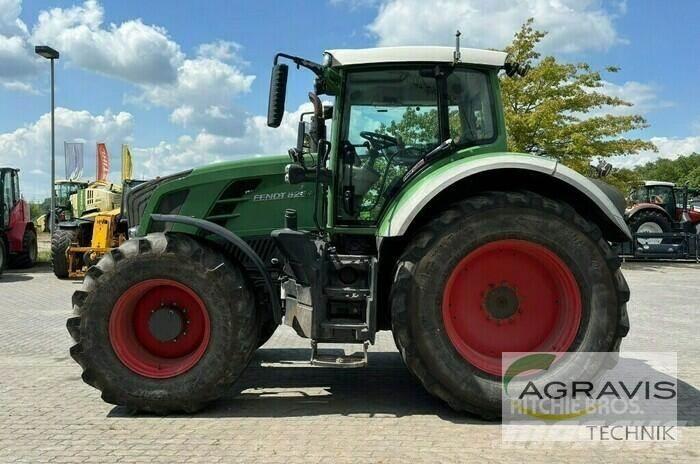 Fendt 826 VARIO SCR Tractores