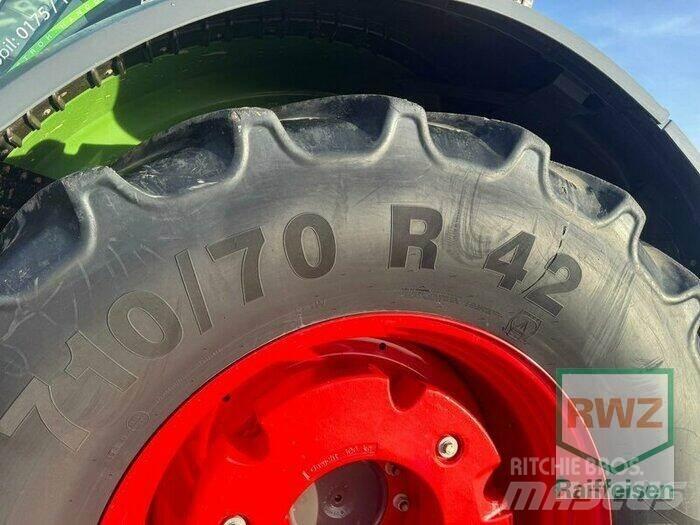 Fendt 828 Vario S4 Tractores