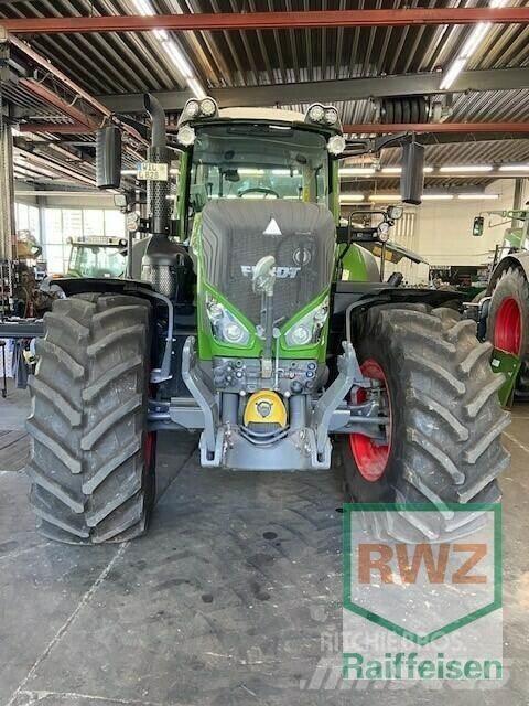 Fendt 828 Vario S4 Tractores