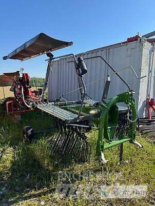 Fendt FORMER 426 DN Rastrillos y henificadores