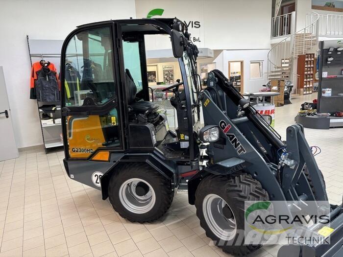 GiANT G2300 HD Cargadoras sobre ruedas
