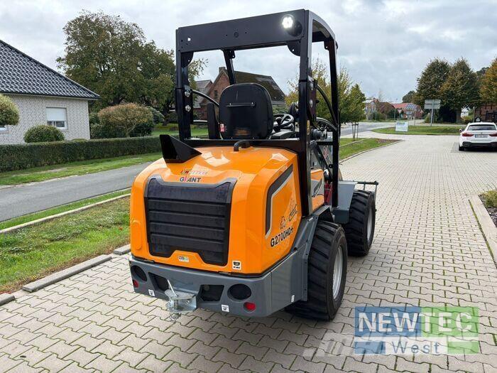 GiANT G2700 HD+ Cargadoras sobre ruedas