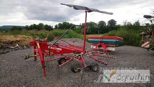 JF R 460 DS Rastrillos y henificadores