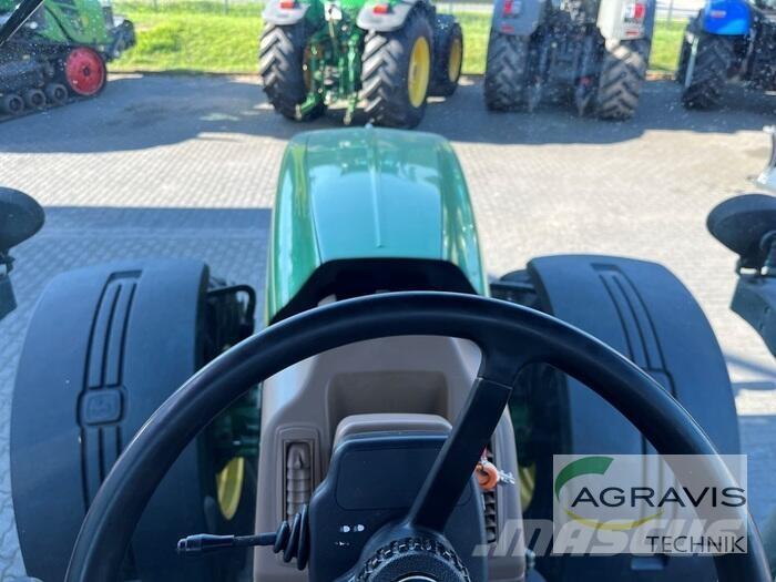 John Deere 8320 Tractores