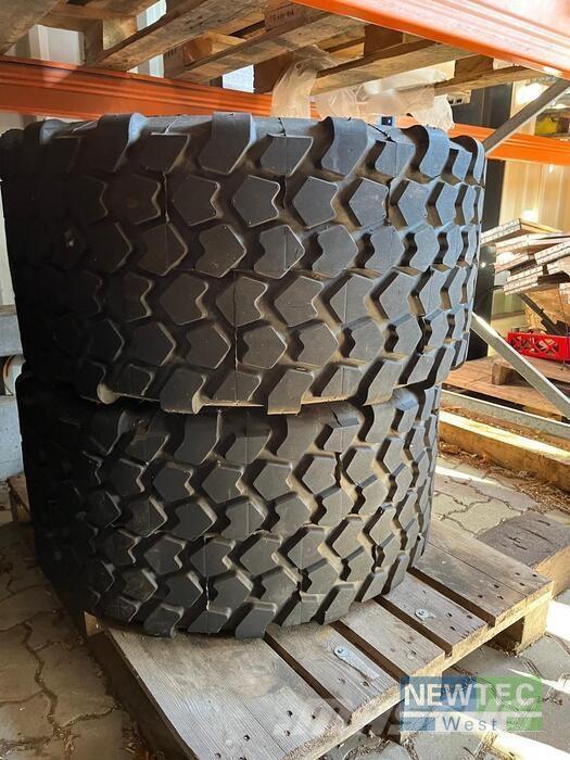  KR445/45R19.5 Neumáticos, ruedas y llantas