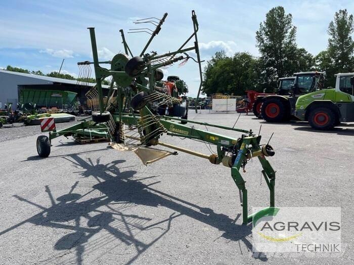 Krone SWADRO 810 Rastrillos y henificadores