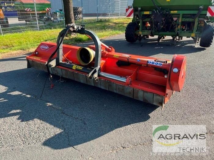 Kuhn BP 28 Segadoras y cortadoras de hojas para pastos