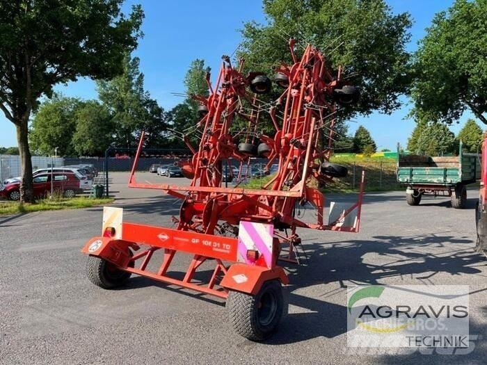 Kuhn GF 10601 TO Rastrillos y henificadores