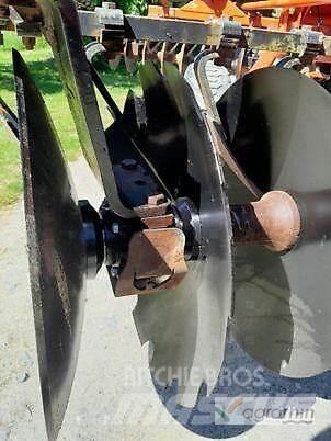 Kuhn XM32 Gradas