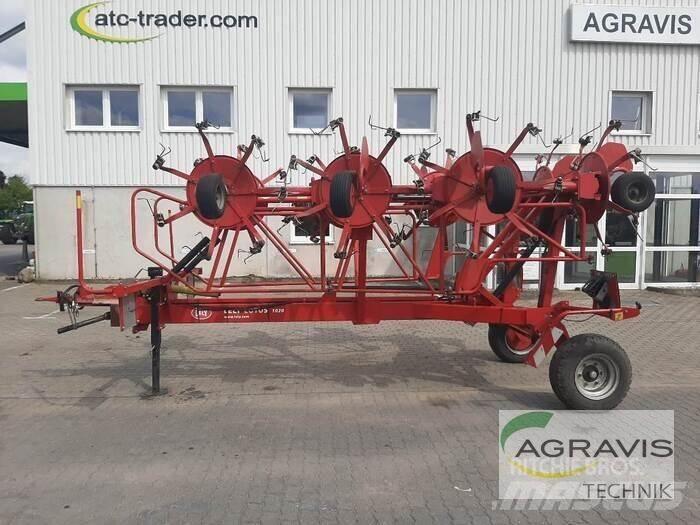 Lely LOTUS 1020 Rastrillos y henificadores