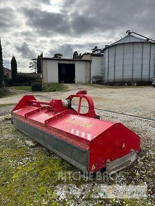 Omarv CUNEO 320 Segadoras y cortadoras de hojas para pastos