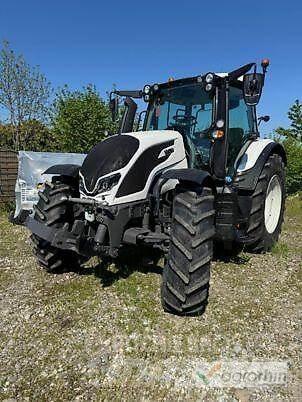 Valtra N155 DIRECT Tractores