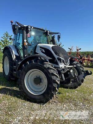 Valtra N155 DIRECT Tractores