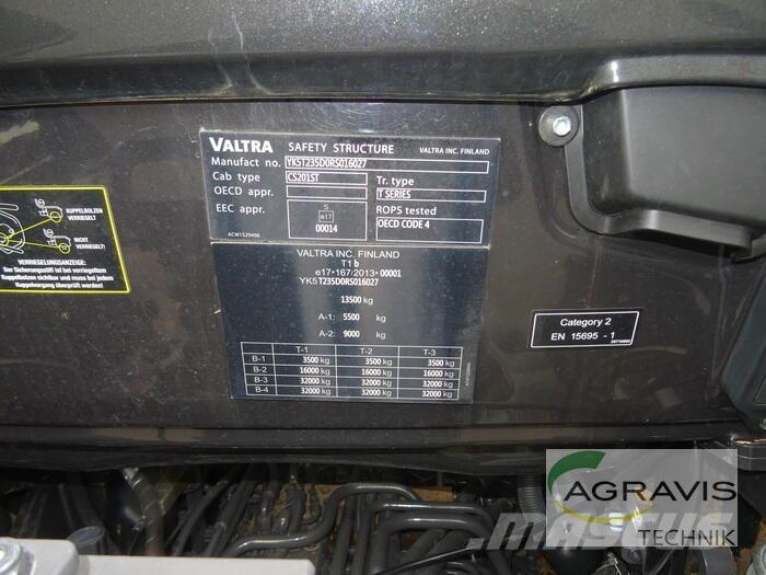 Valtra T 235 D 2A1 Tractores