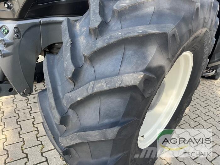 Valtra T 235 D 2A1 Tractores