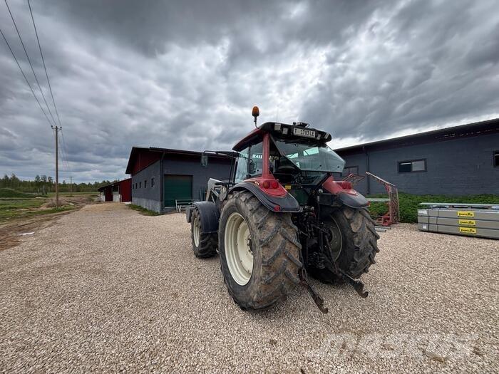 Valtra T130 Tractores