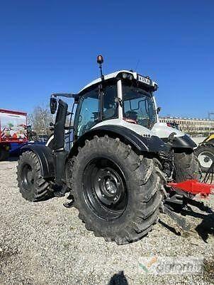 Valtra T215A Tractores