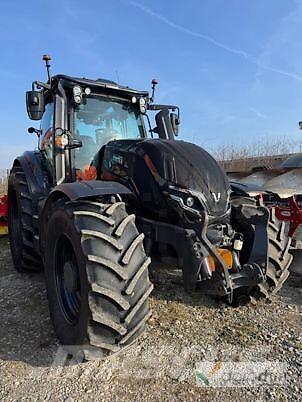 Valtra T235 Diect Tractores