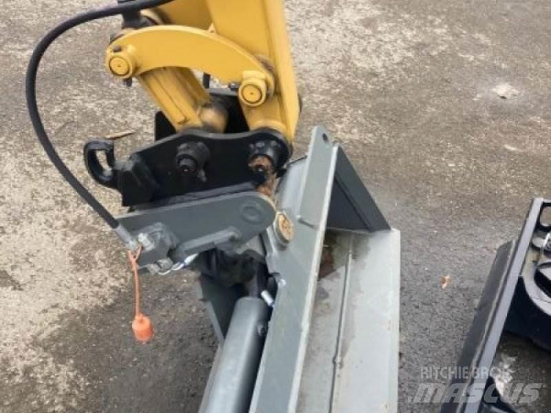CAT 301.8-05A Mini excavadoras < 7t