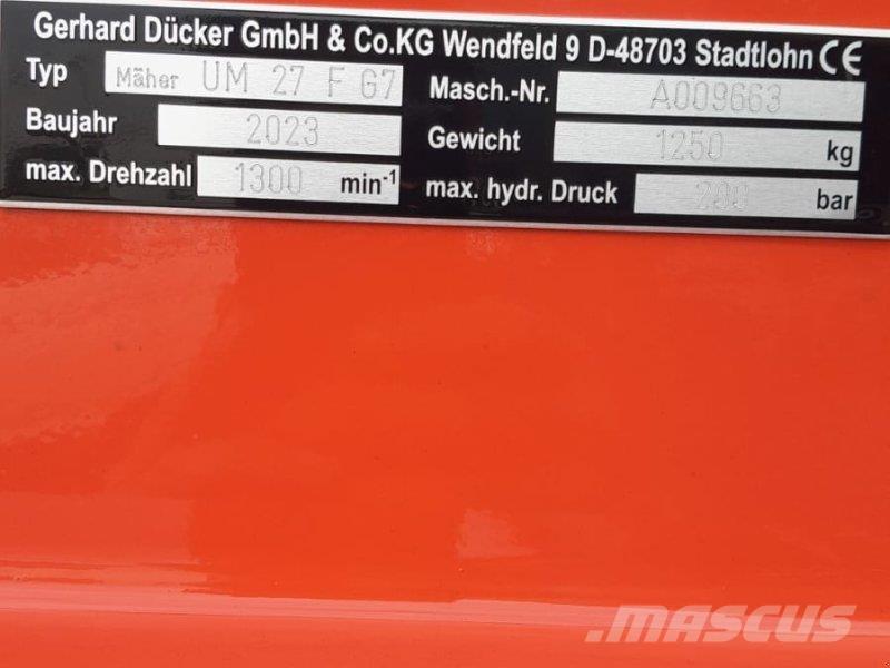 Dücker UM 27 Volteadores de compost