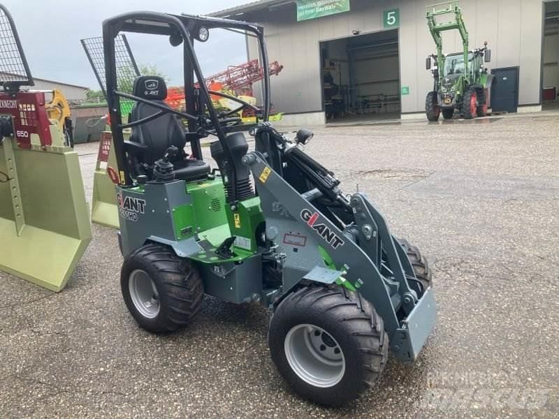 GiANT G1200 Minicargadoras