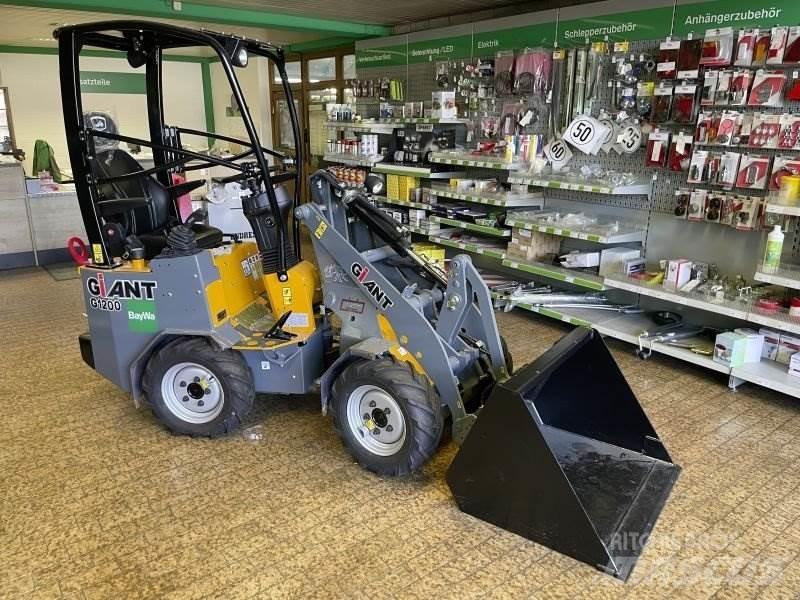 GiANT G1200 Minicargadoras
