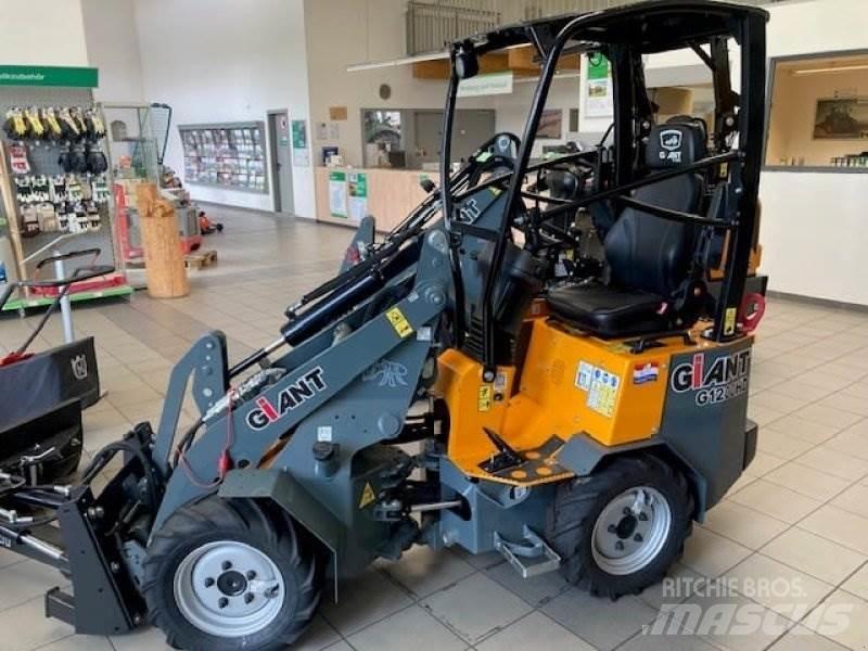 GiANT G1200 Minicargadoras