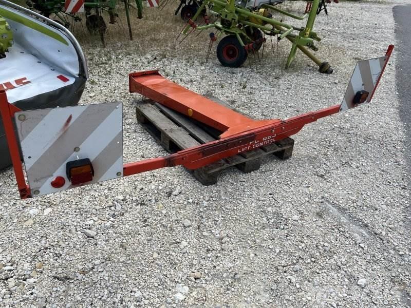 Kuhn FC 883 Segadoras