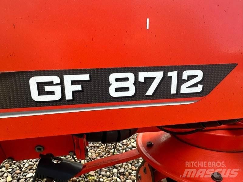 Kuhn GF 8712 Rastrillos y henificadores