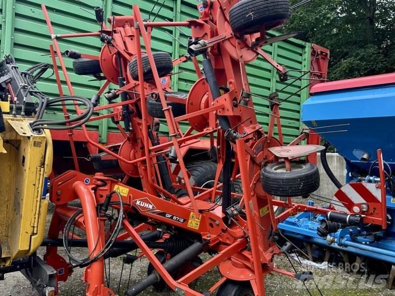 Kuhn GF 8712 Rastrillos y henificadores
