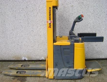 Jungheinrich ERC 214 Apiladores eléctricos autopropulsados