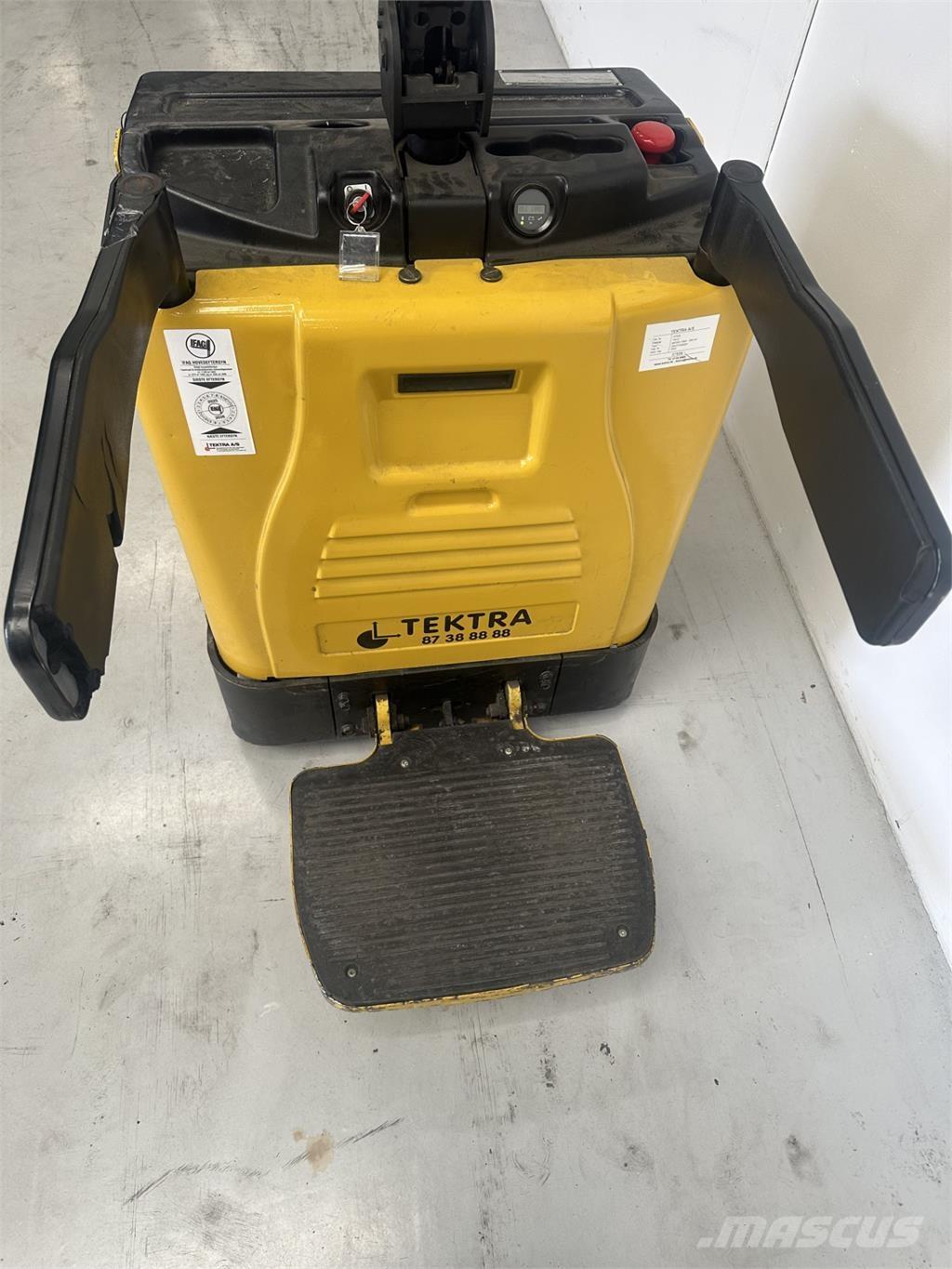 Yale MP20X FBW - 300 AH Transpaletas Eléctricas con plataforma