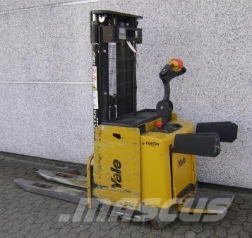 Yale MS12X Apiladores eléctricos autopropulsados
