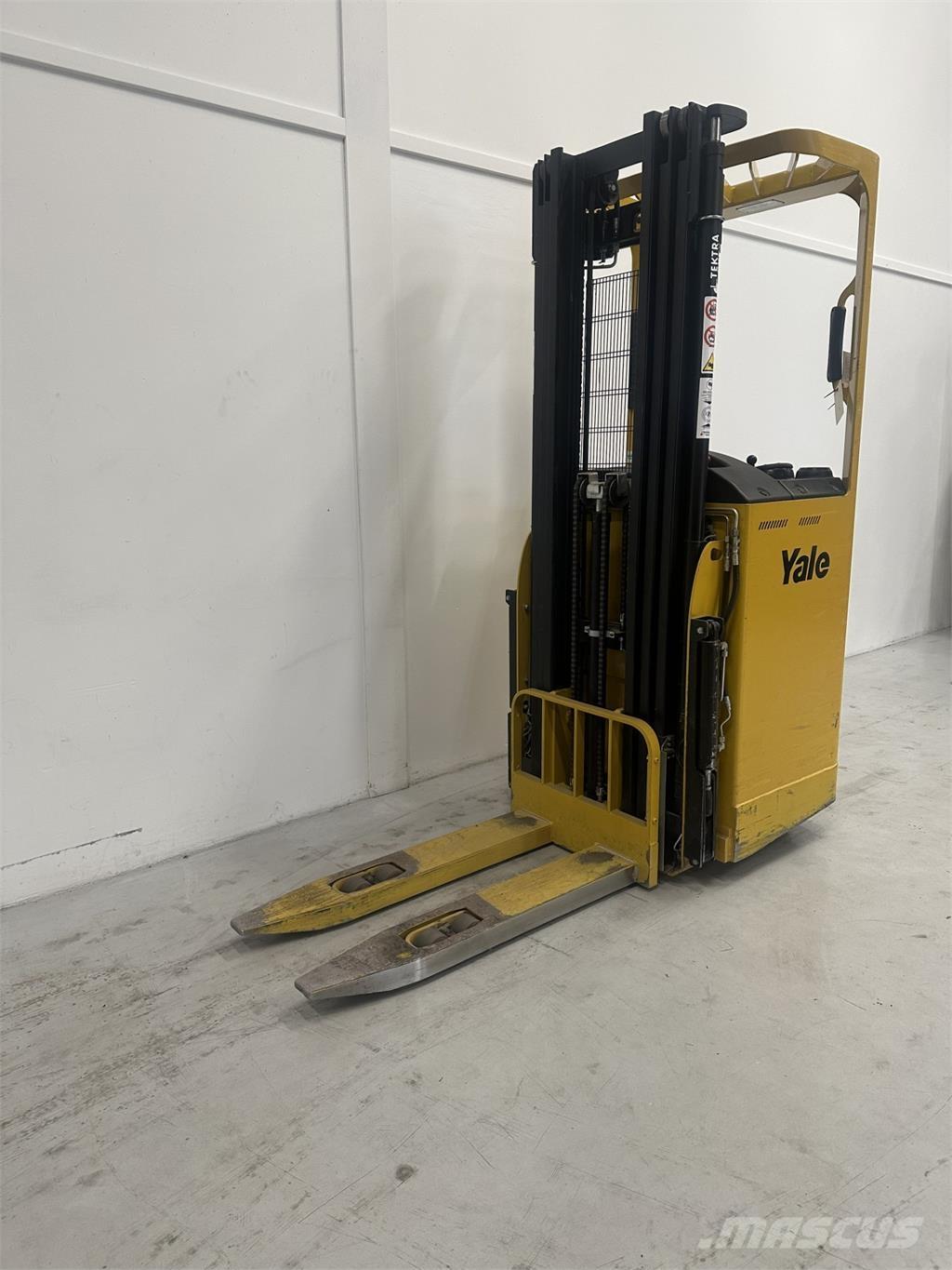 Yale SMS15S Apiladores eléctricos autopropulsados