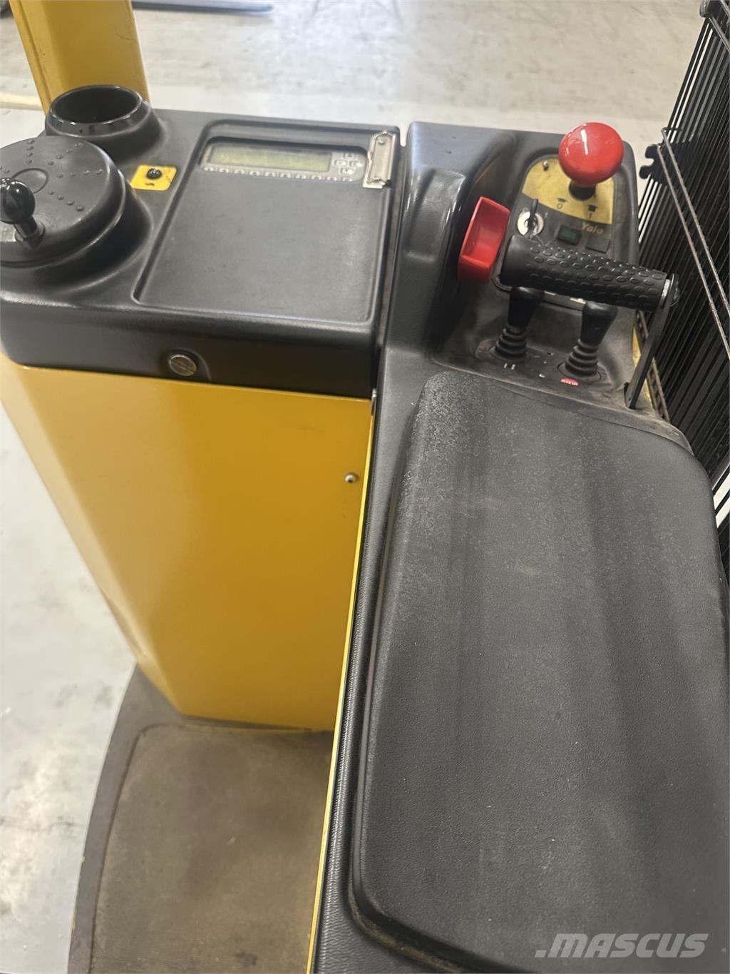 Yale SMS15S Apiladores eléctricos autopropulsados