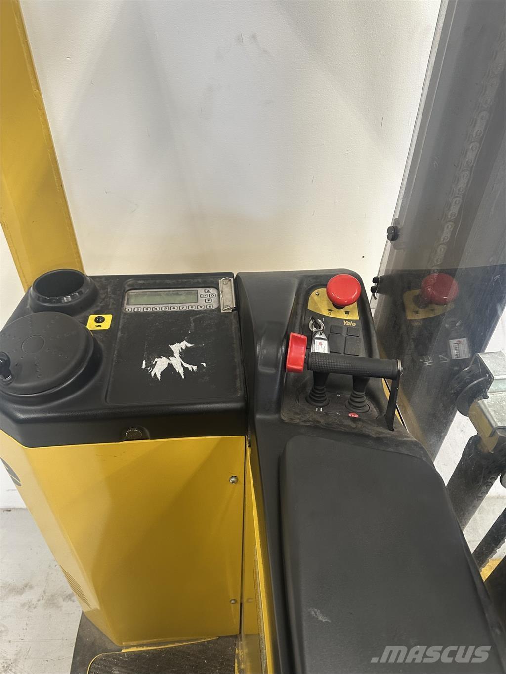 Yale SMS15S Apiladores eléctricos autopropulsados