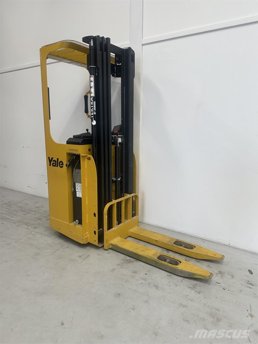 Yale SMS15S Apiladores eléctricos autopropulsados