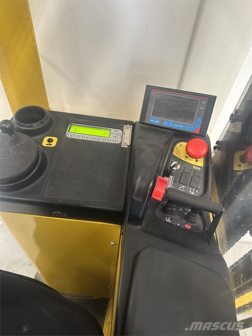 Yale SMS15S Apiladores eléctricos autopropulsados