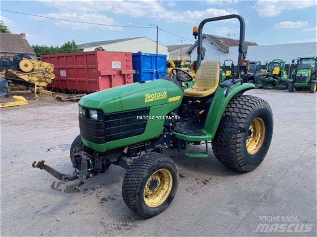 John Deere 4710 Tractores