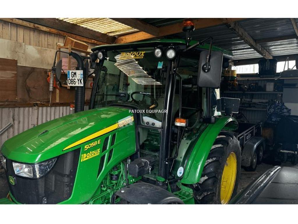 John Deere 5058E Tractores