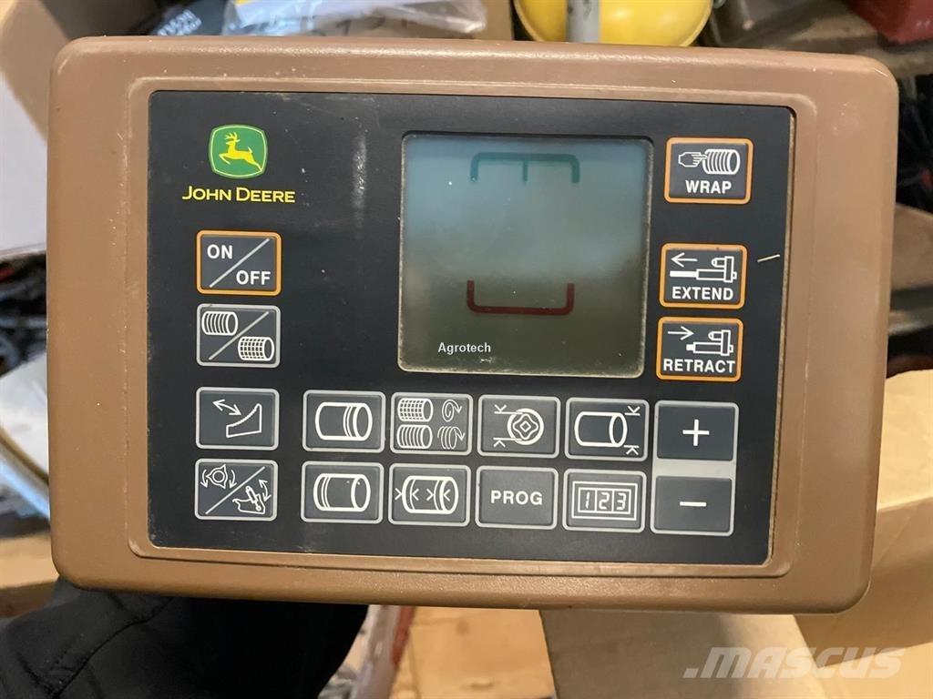 John Deere V451M Rotoempacadoras