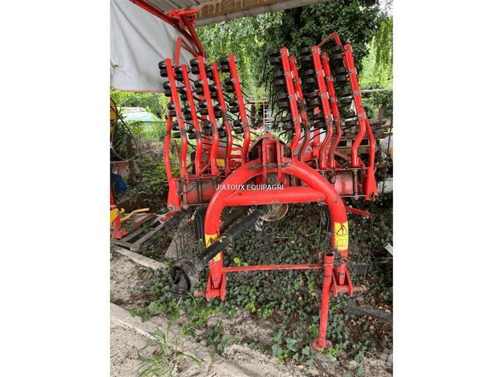 Kuhn GA4521GM Rastrillos y henificadores