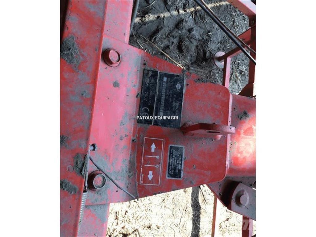 Kuhn GF5801 Rastrillos y henificadores