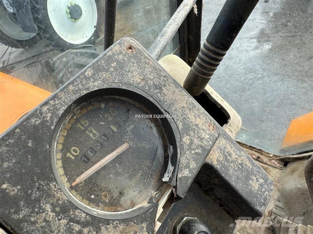 Renault 133-14 T Tractores