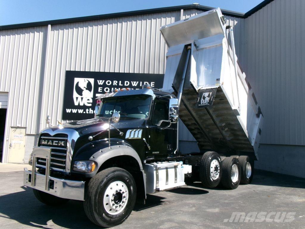 Mack GR64F Camiones bañeras basculantes o volquetes